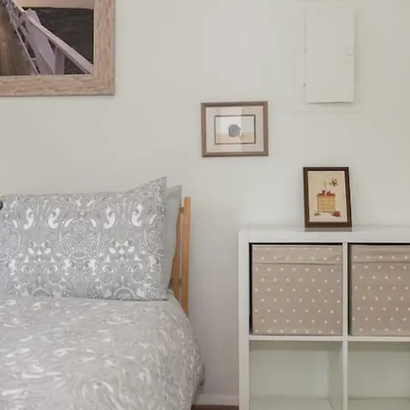Contemporary, Marine 2Bd/1Ba Apartment C In Kent
